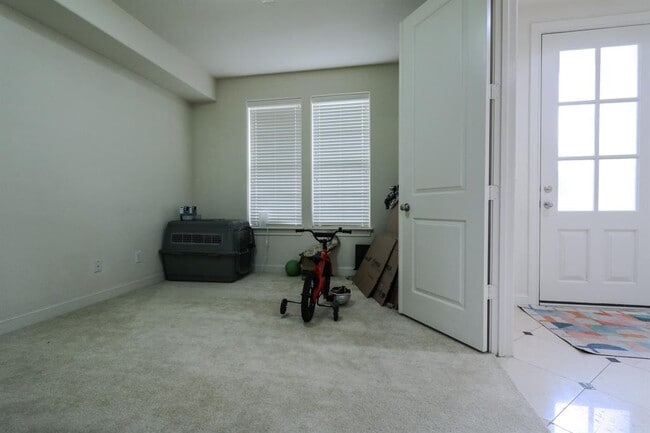 Building Photo - 2033 Fannin St