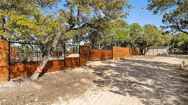 Building Photo - 17210 W Beach Rd