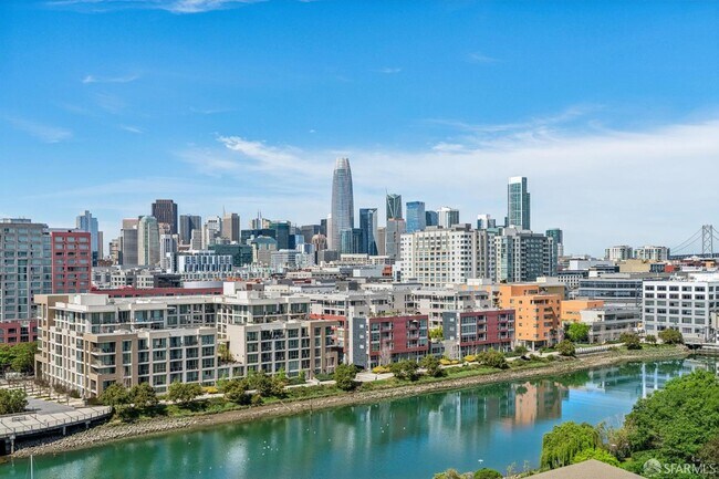 Building Photo - 708 Long Bridge St