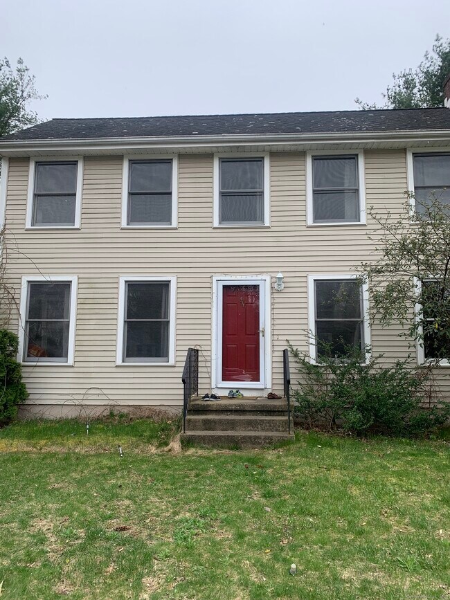 Primary Photo - 12 Drake Ct