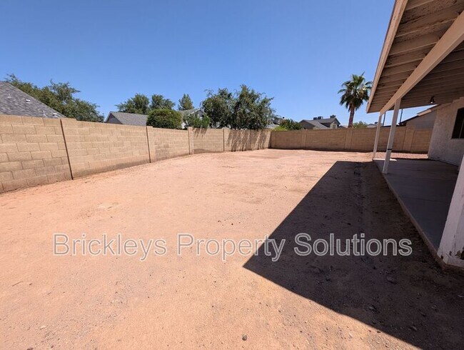 Building Photo - 1878 E Sheffield Ct