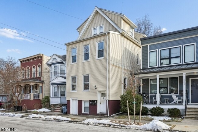 Building Photo - 9 Wheeler St