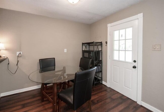 Building Photo - 17618 Autumn Trails Ln