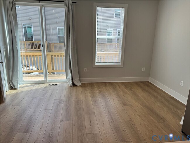 Building Photo - 9479 Pinkman Rd