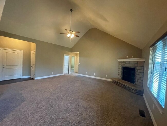 Building Photo - Beautiful 4BD in Battlefield, MO