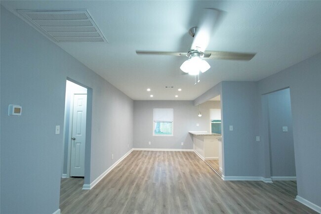 Building Photo - 4130 Galesburg St