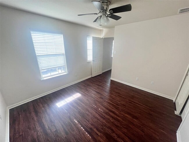 Building Photo - 476 Nottingham Loop