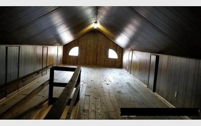 Building Photo - "Spacious 2600 Sq Ft Opportunity in Nashville's Prime Location!"