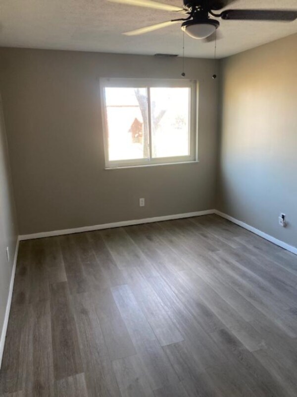 Building Photo - 7809 Dawn Rd