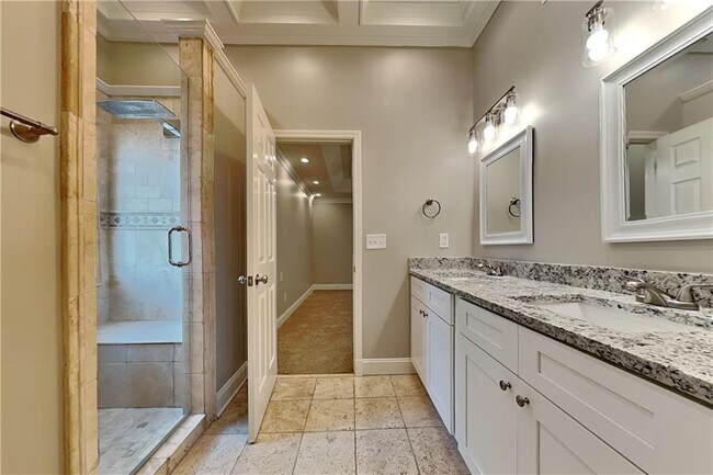 Building Photo - 2522 Oak Bluff Dr