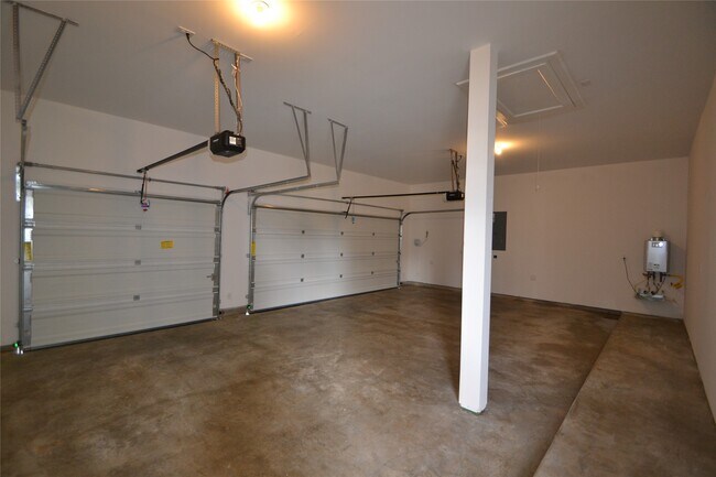 Building Photo - 3207 Kindred Wy