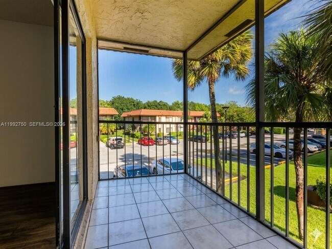 Building Photo - 357 Lakeview Dr