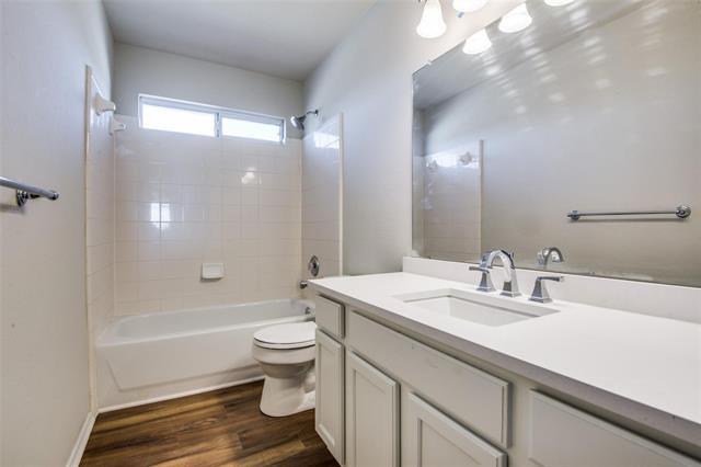 Building Photo - 9907 Queen Anne Cir
