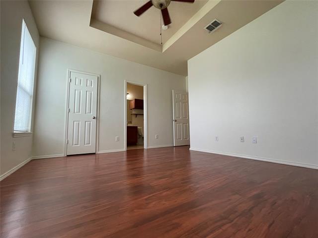 Building Photo - 825 Sheryn Dr