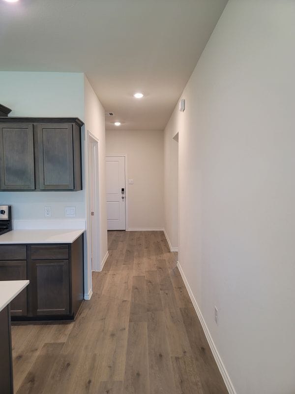 Building Photo - 1216 Riverbrook Ln