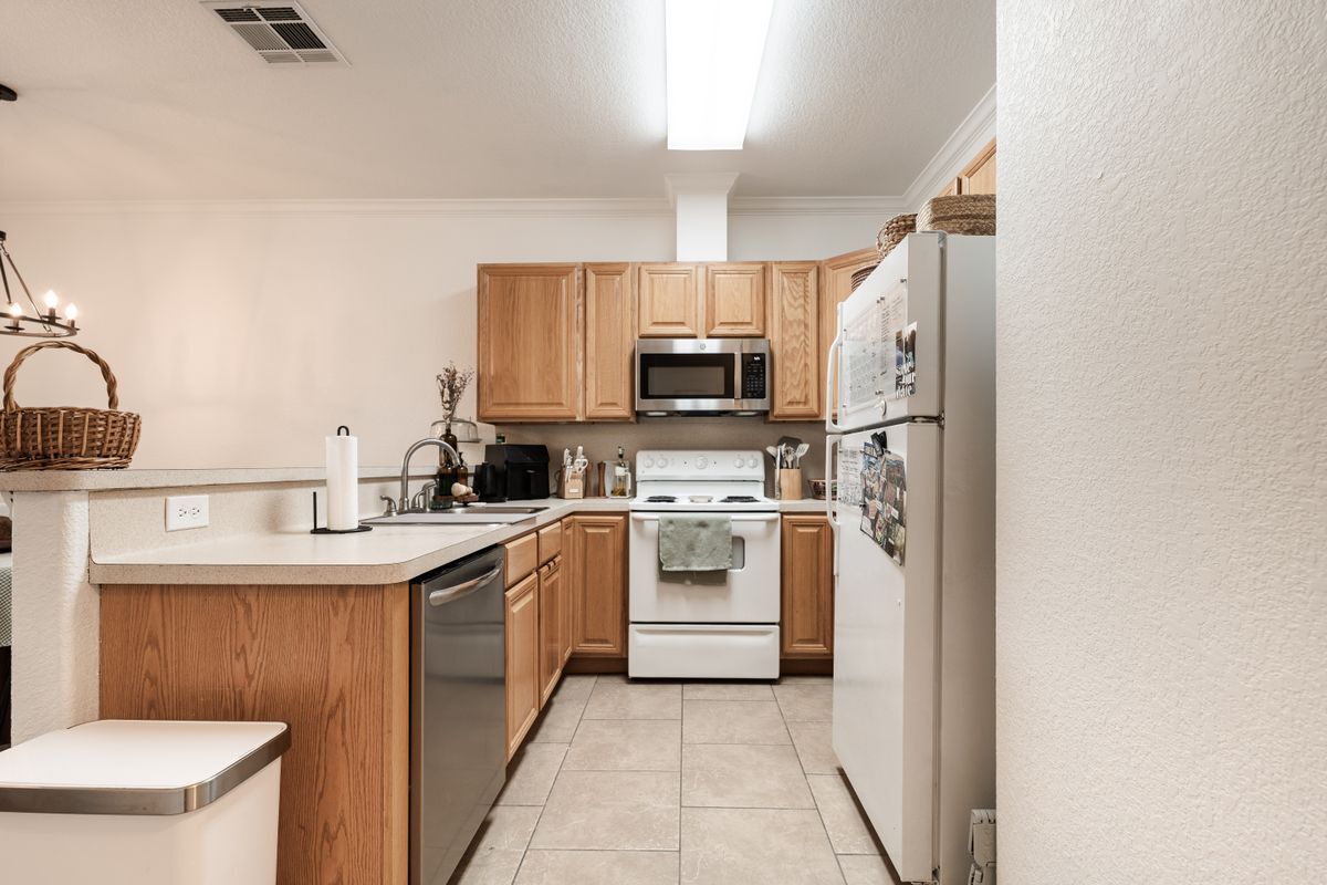 Building Photo - 117 Kleine Ln