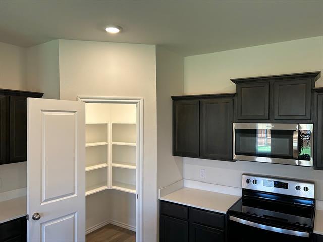 Building Photo - 2811 Jasmine Dr