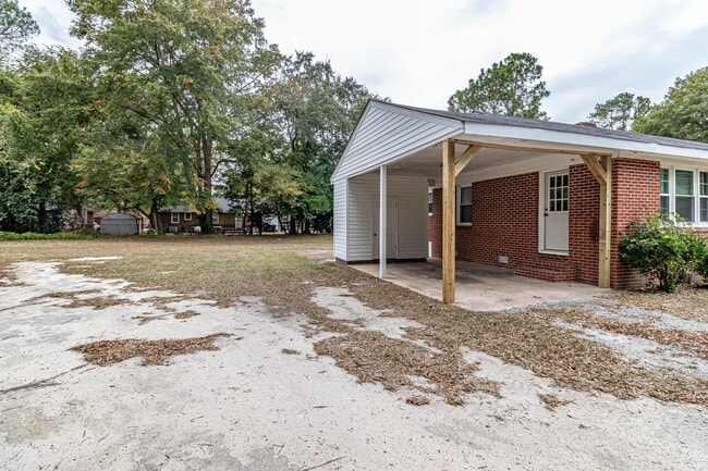 Building Photo - 3 BR | 1 BA Brick Home in Goldsboro *less than 2 miles from SJAFB!
