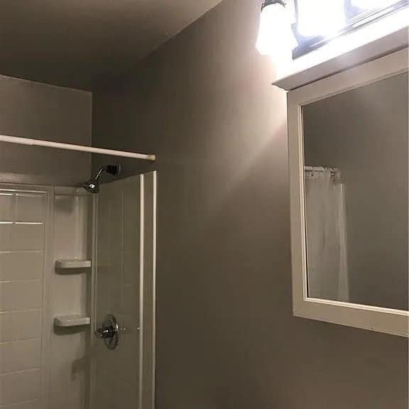 Building Photo - 5775 W Hastings Arch