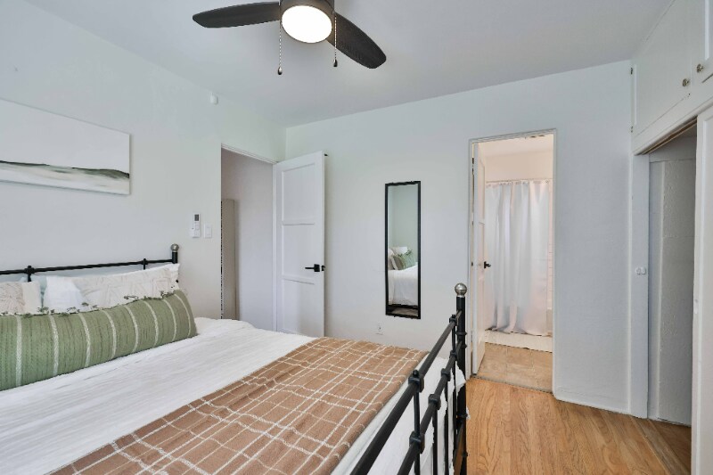 Building Photo - 4788 W Mountain View Dr