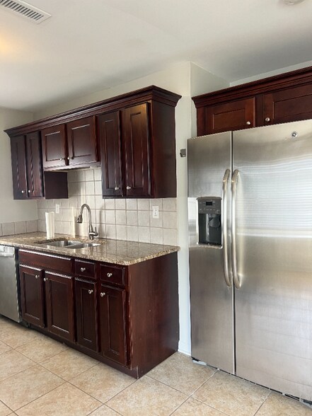 Building Photo - 1312 Hawkins St