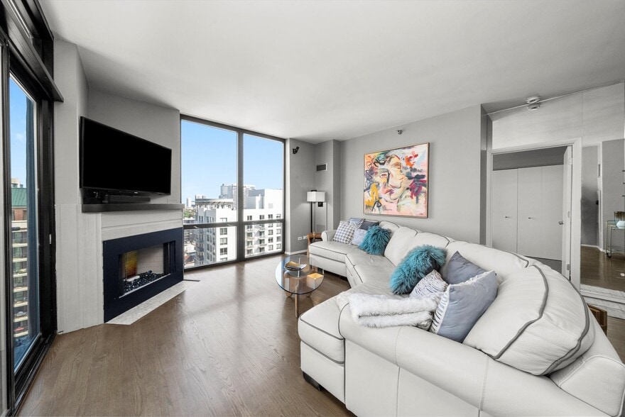 Building Photo - 435 W Erie St