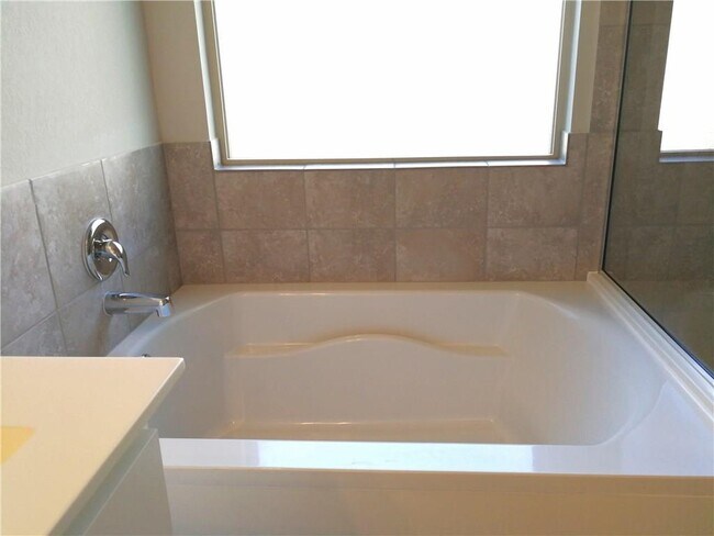 Building Photo - 852 Winnsboro Dr