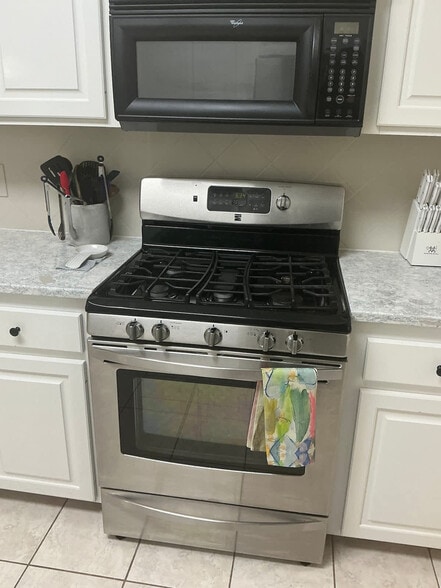 Building Photo - 904 S 34th Ave