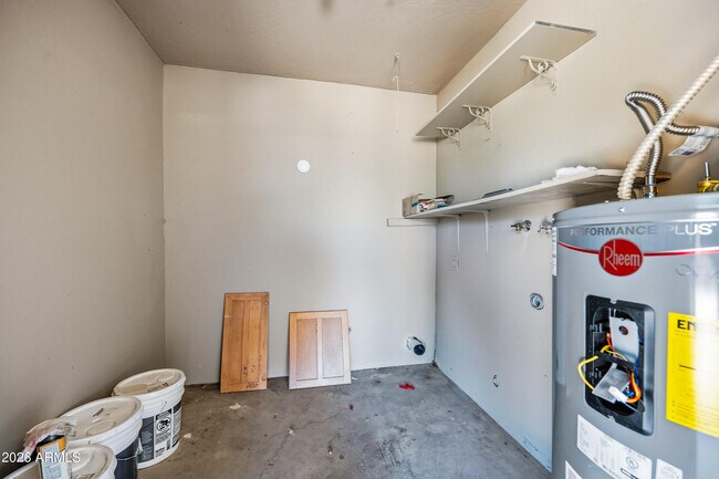Building Photo - 2216 W Straford Dr