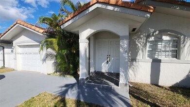 Building Photo - 17001 SW 146th Ct