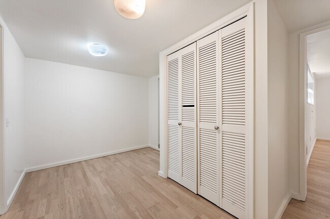 Building Photo - 4-Bedroom Luxury Home for Rent by Portland...