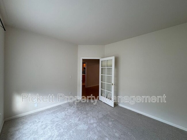 Building Photo - 1379 Amber Ct NE