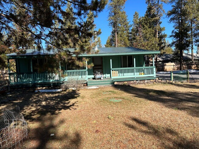 Building Photo - 52405 Antler Ln