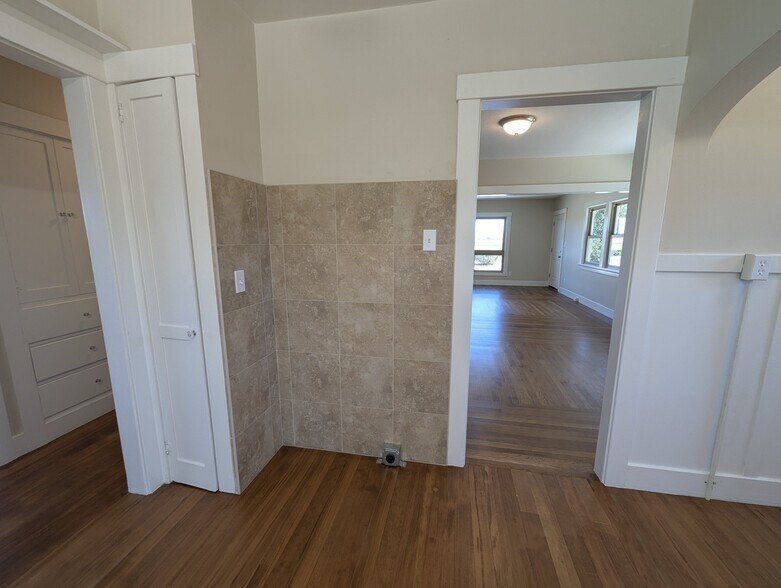 Building Photo - 211 Freitas Rd