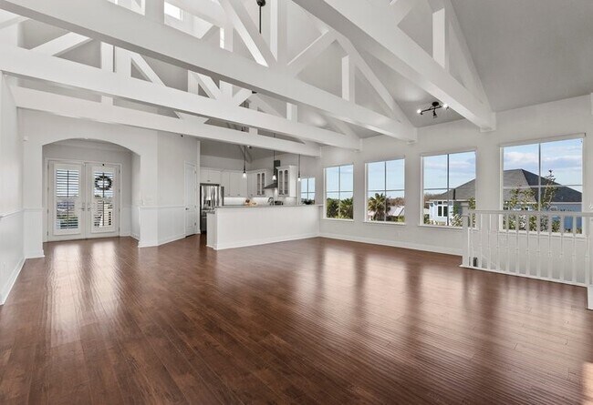 Building Photo - 2727 E Bayshore Dr