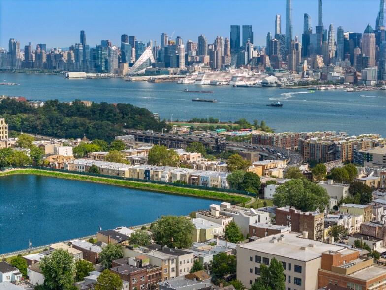 Primary Photo - 180 19th St