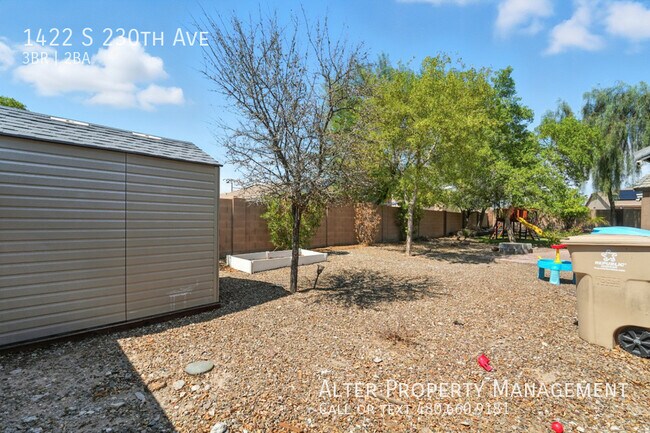 Building Photo - 1422 S 230th Ave