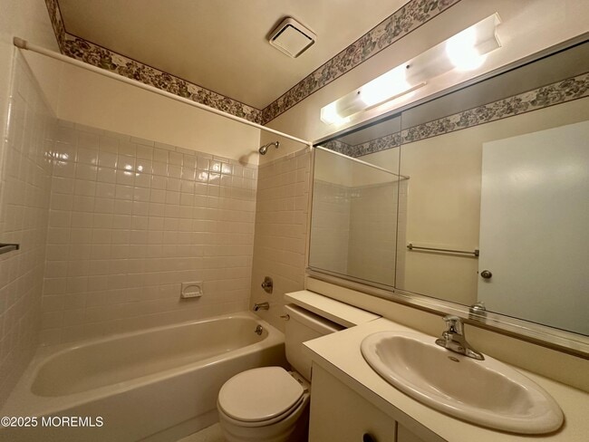Building Photo - 143 Archery Ct