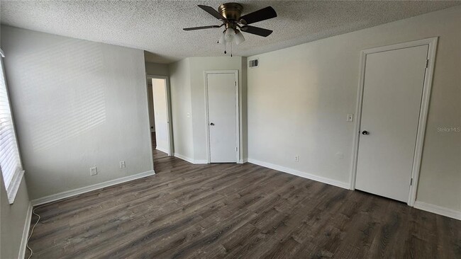 Building Photo - 4630 Commander Dr