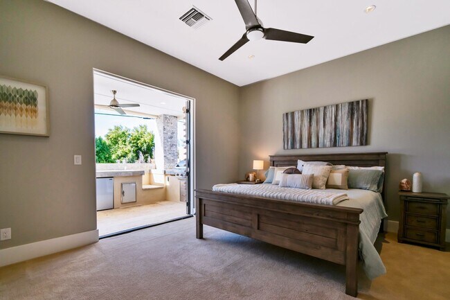 Building Photo - Stunning 4BR House in Phoenix