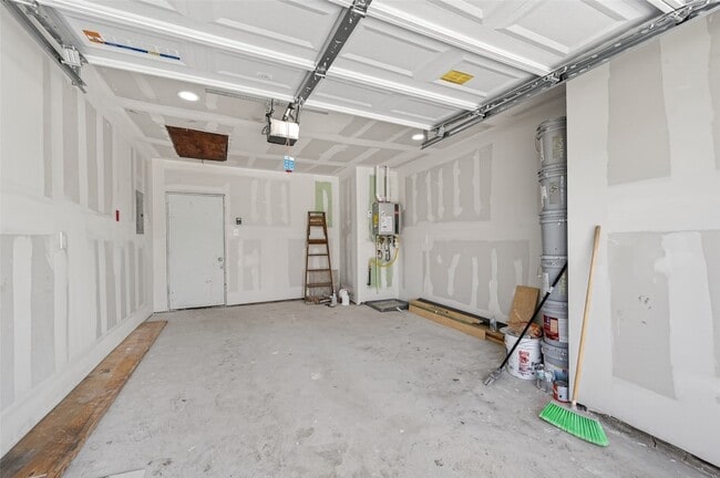 Building Photo - 2202 Alabama St