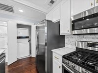 Building Photo - 2 Bedroom, 2 Bath Home with ADU Downtown Charleston!