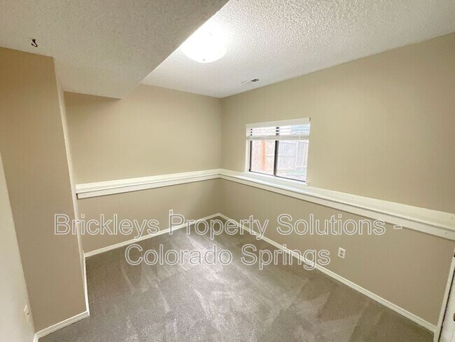 Building Photo - 8214 Steadman Dr
