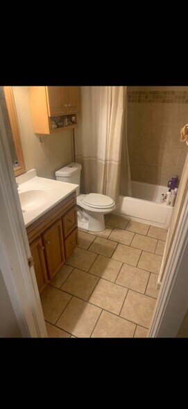 Building Photo - 5055 Ridglea Ln