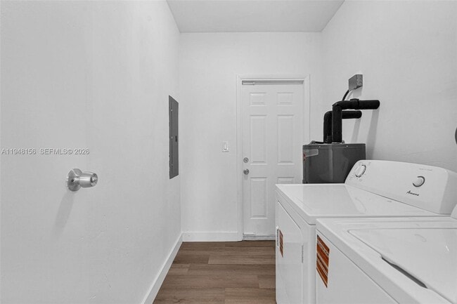 Building Photo - 130 NW 48th St