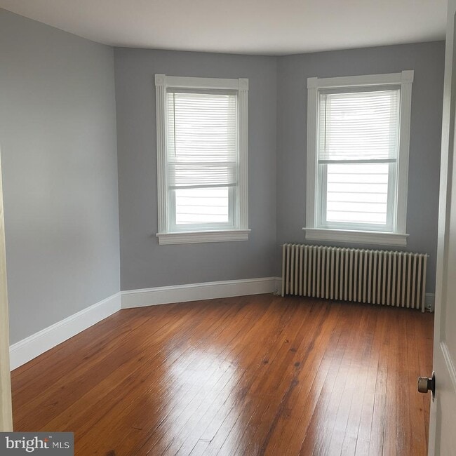 Primary Photo - 648 Beacon Ave