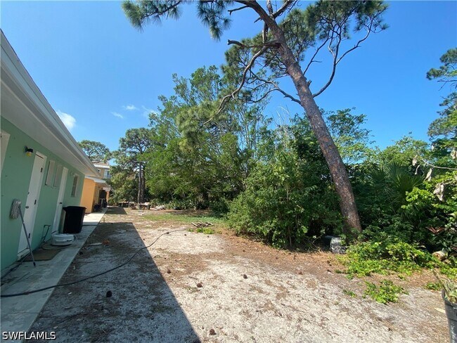 Building Photo - 27671 Okeana St