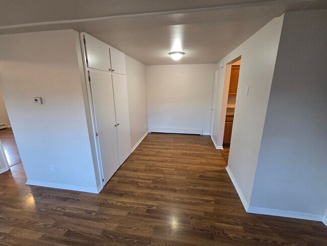Building Photo - 2110-2114 Allied Dr