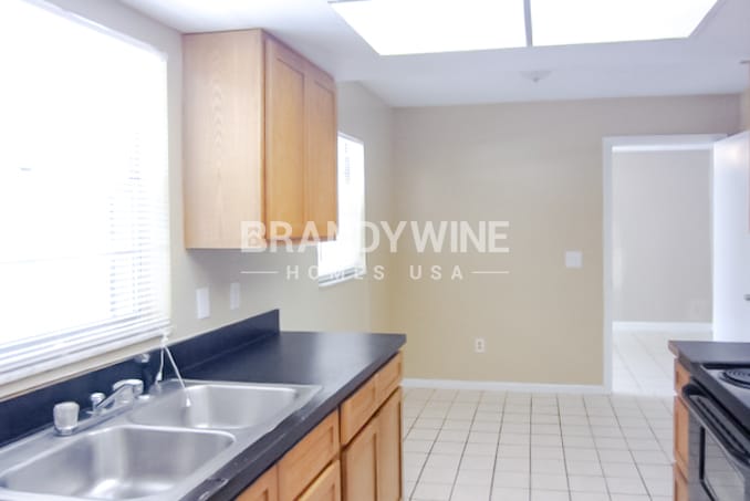 Building Photo - 6433 Sardina Blvd