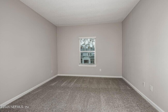 Building Photo - 10654 Towns Wy